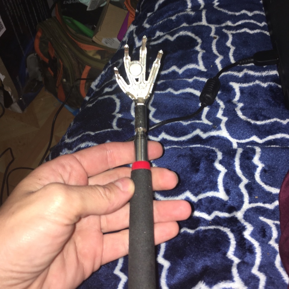 Back scratcher